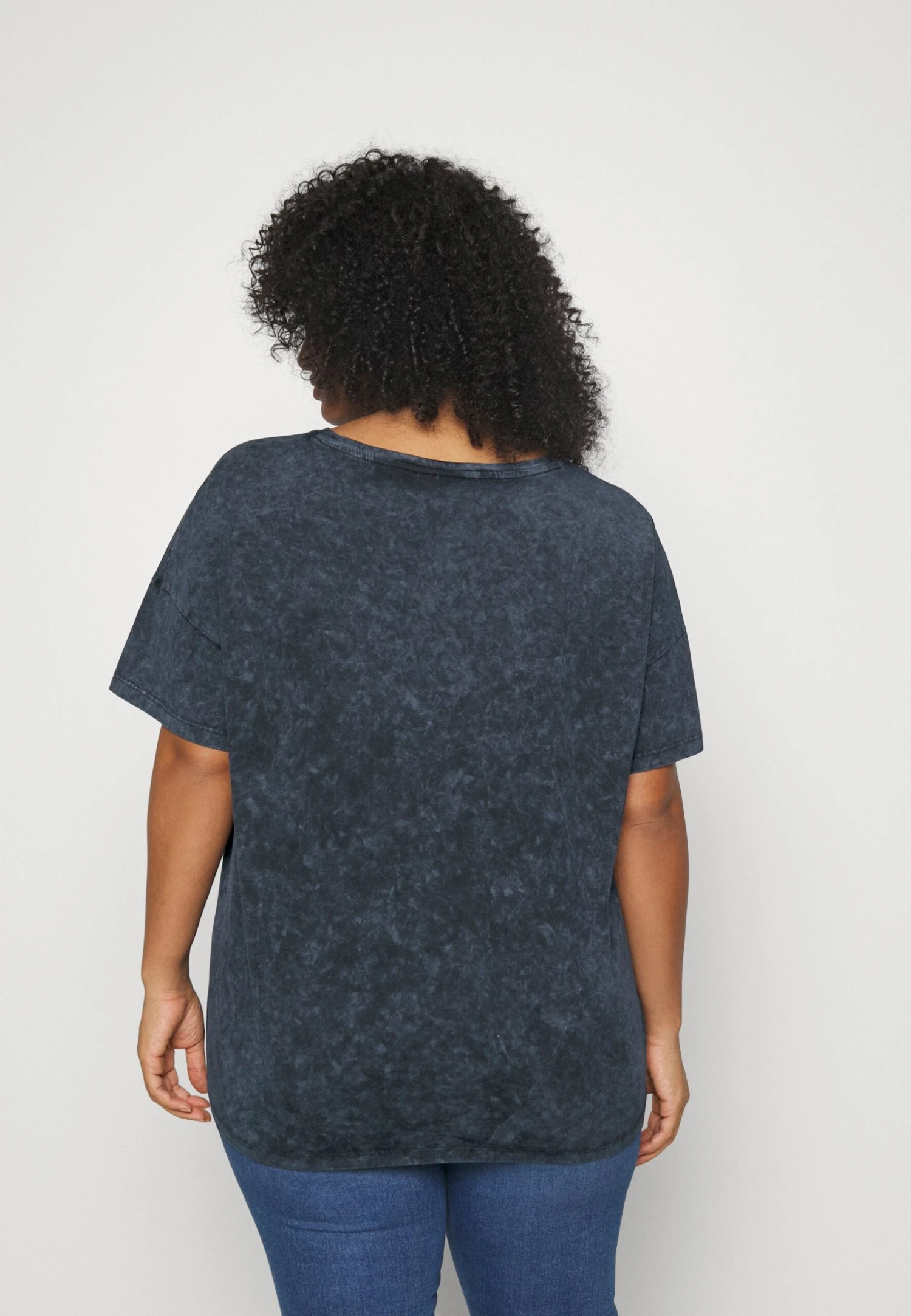 Nmida - T-Shirt Print - Black Romance 5 Nmida - T-Shirt Print - Black Romance - Afbeelding 3