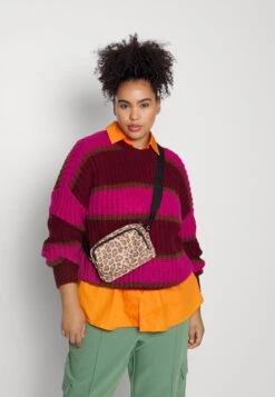 Nmadele O Neck - Trui - Windsor Wine -Noisy May 0209b3cd19af4a55874cd725ad5058b5