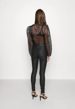 Noisy May Nmcallie Skinny Coated Pants - Jeans Skinny Fit - Black -Noisy May 02129eeab3c2410e8bcb09bcddb8ba42