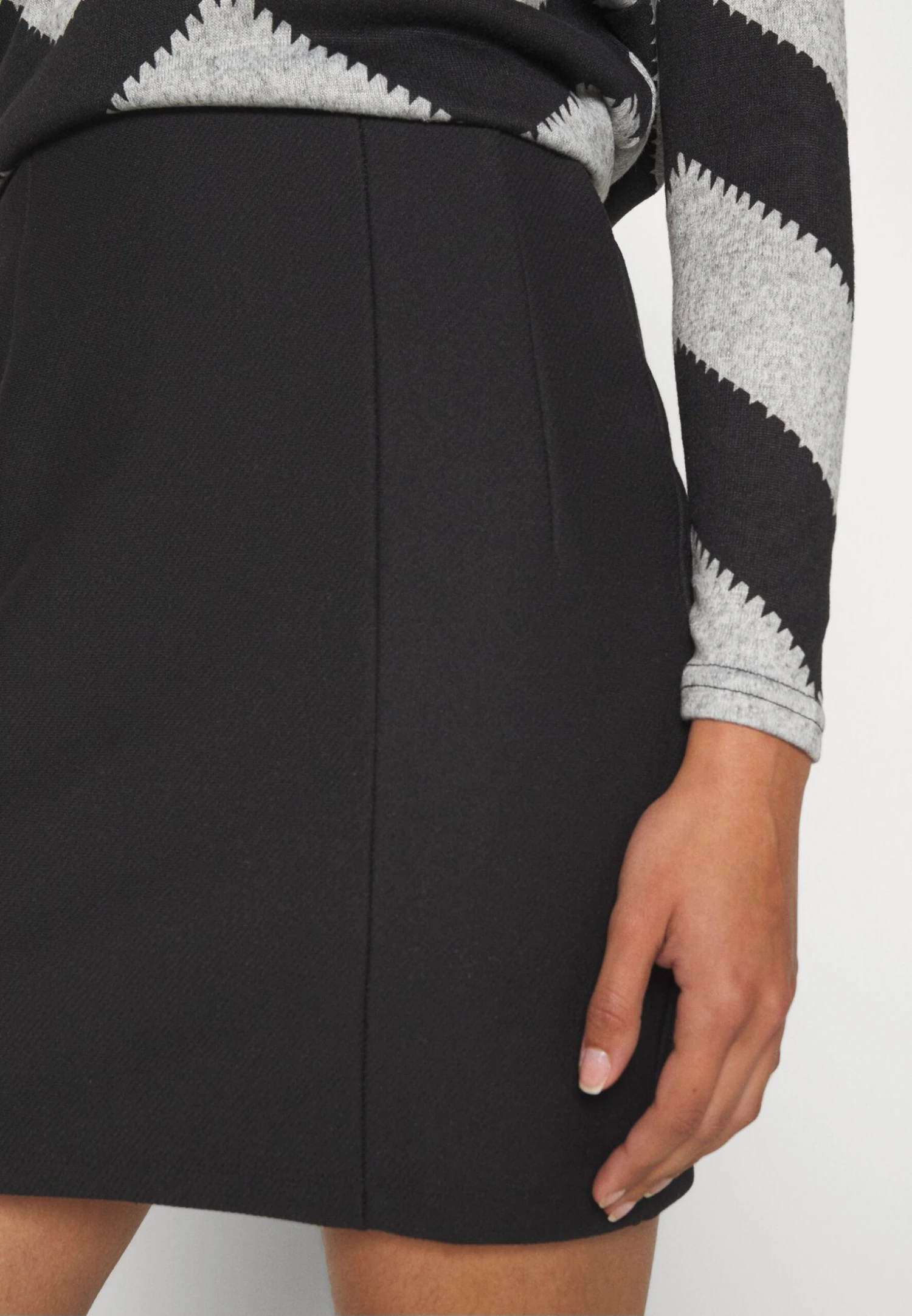 Noisy May NmkarlieA-Shape Twill - Minirok - Black 10 Noisy May NmkarlieA-Shape Twill - Minirok - Black - Afbeelding 8