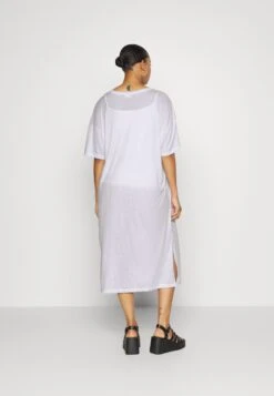 Nmmaiden Dress Curve - Jerseyjurk - Bright White -Noisy May 04e16b12ee744f97b6062a11471d22e3