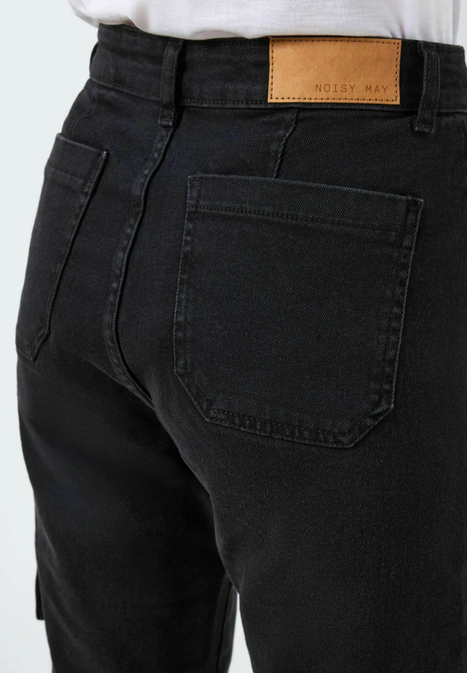 Noisy May Moni Cropped Fit - Slim Fit Jeans - Black 10 Noisy May Moni Cropped Fit - Slim Fit Jeans - Black - Afbeelding 8