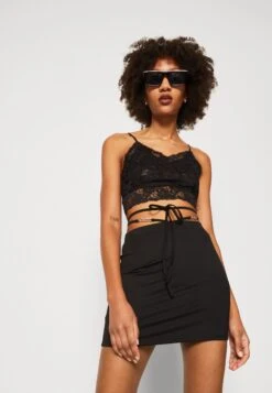 Noisy May Nmceleste Chain Details Skrit - Minirok - Black -Noisy May 0d5230093c924ca58a6ff50b6415fb50