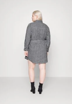 Nmerik Shirt Dress Wvn Curve - Jurk - Black/White -Noisy May 102a6f735c144a1b881fa80723420971