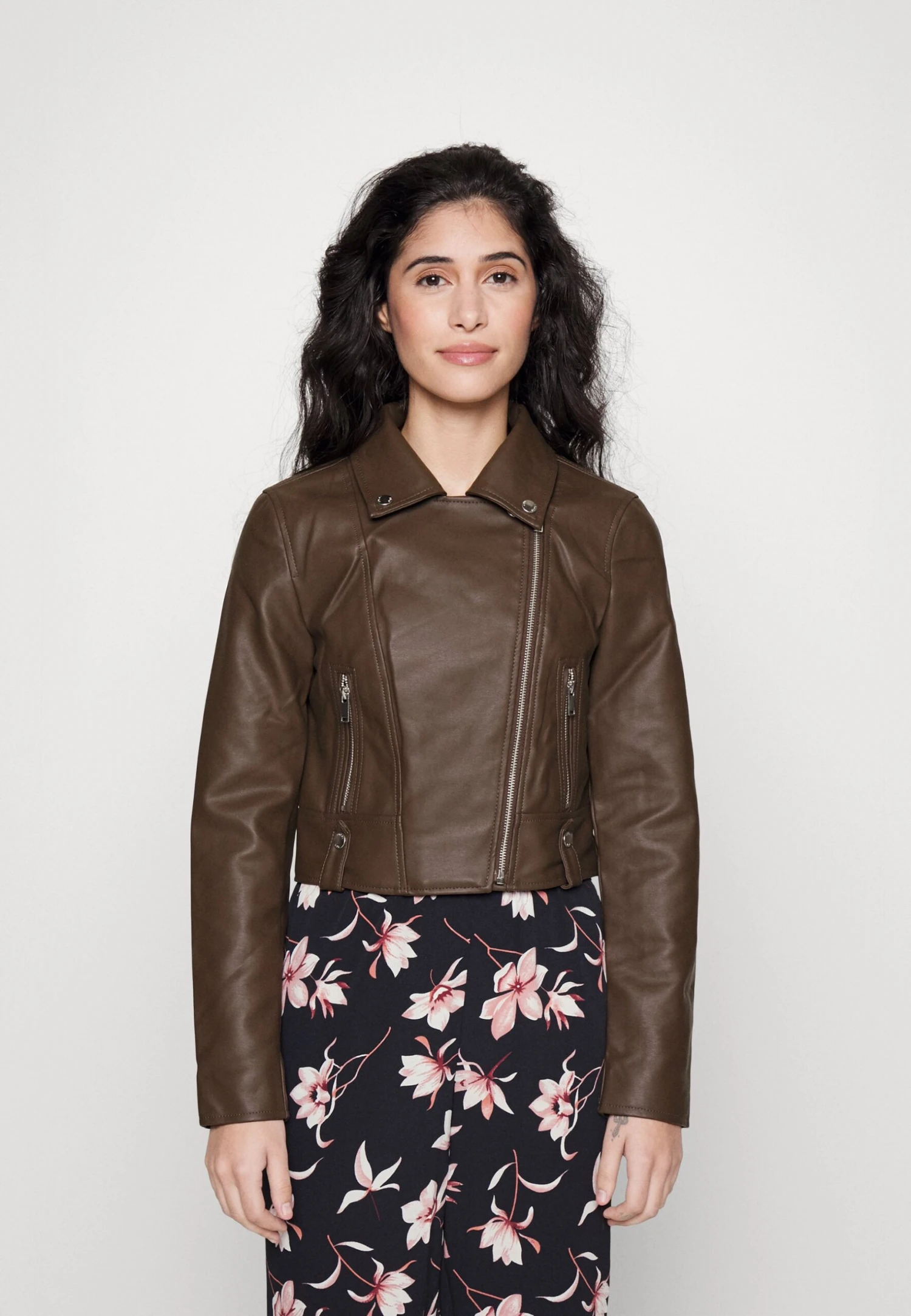 Noisy May Petite Nmpaulina Biker Jacket - Imitatieleren Jas - Demitasse 3 Noisy May Petite Nmpaulina Biker Jacket - Imitatieleren Jas - Demitasse