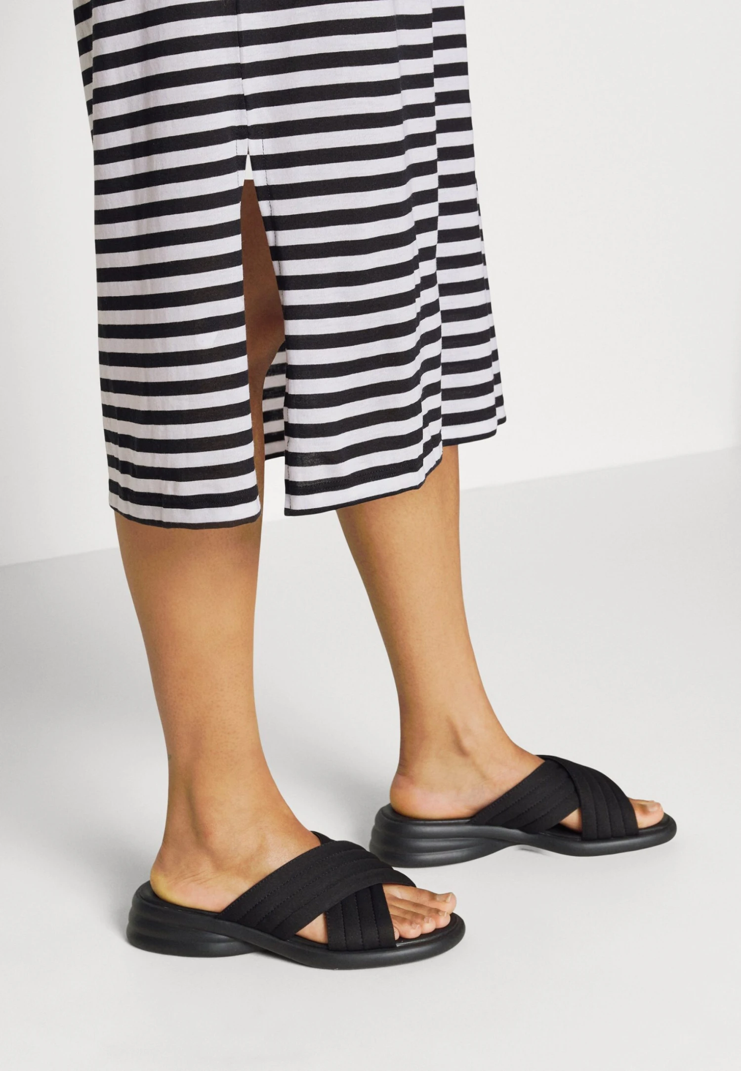 Nmmaiden Dress Curve - Jerseyjurk - Black 8 Nmmaiden Dress Curve - Jerseyjurk - Black - Afbeelding 6