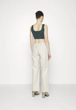 Noisy May Nmluke Straight Front Detail Pant - Broek - Pumice Stone -Noisy May 1554d6de88744696881a020c55952f80