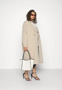 Nmsoffy - Mantel - Off-White 12 Nmsoffy - Mantel - Off-White -Noisy May 163e99d210b54bf2bcf2177742a30cbb