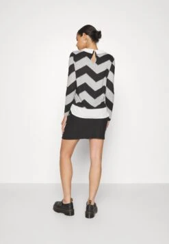 Noisy May NmkarlieA-Shape Twill - Minirok - Black 13 Noisy May NmkarlieA-Shape Twill - Minirok - Black -Noisy May 19421beffc90405fab25dd67043e17fc