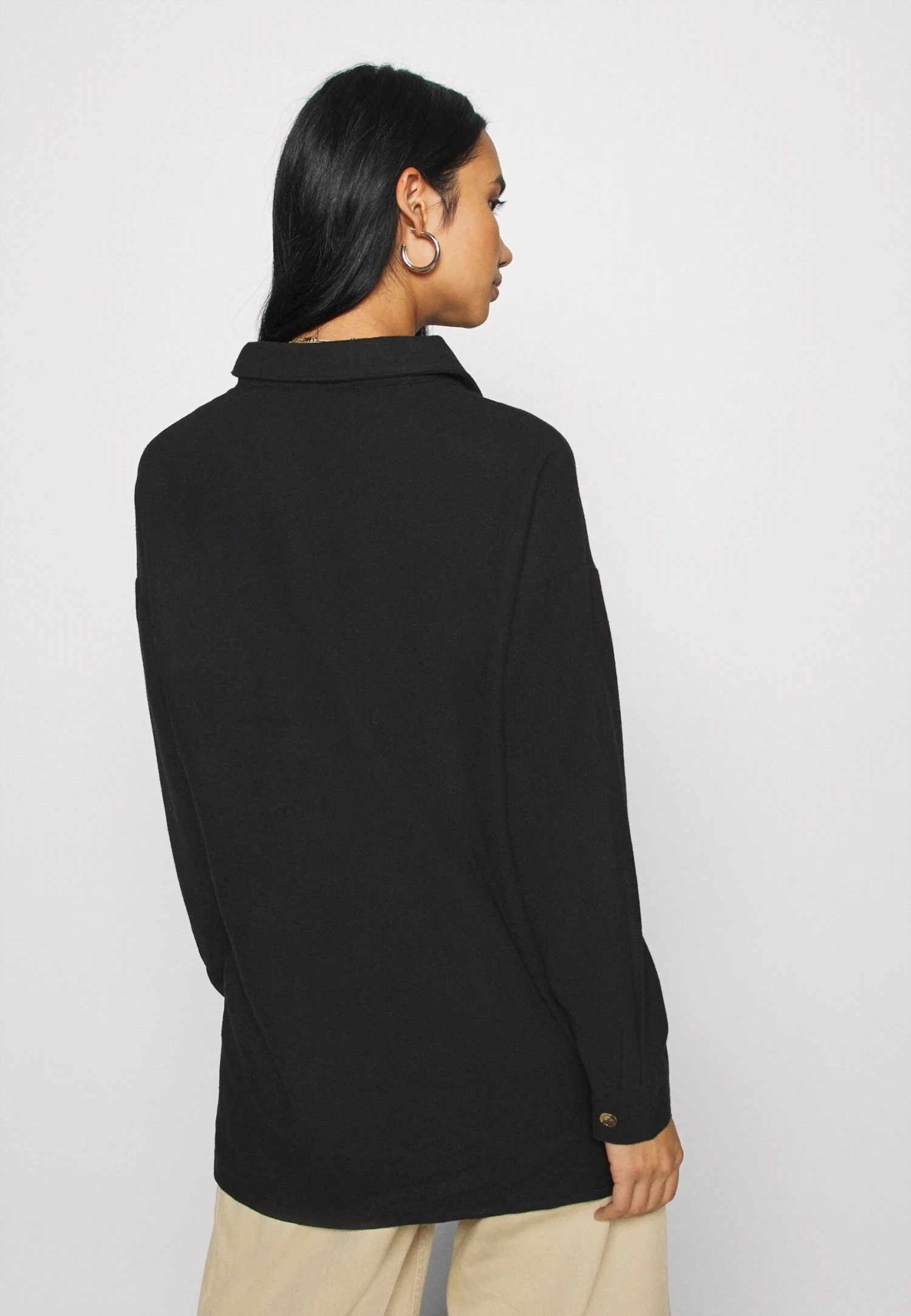 Noisy May Nmflanny Long Shacket - Overhemdblouse - Black 5 Noisy May Nmflanny Long Shacket - Overhemdblouse - Black - Afbeelding 3