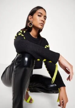 Noisy May Nmdonna O-Neck - Trui - Black -Noisy May 20b8e2725252422fac516045442cd1cf