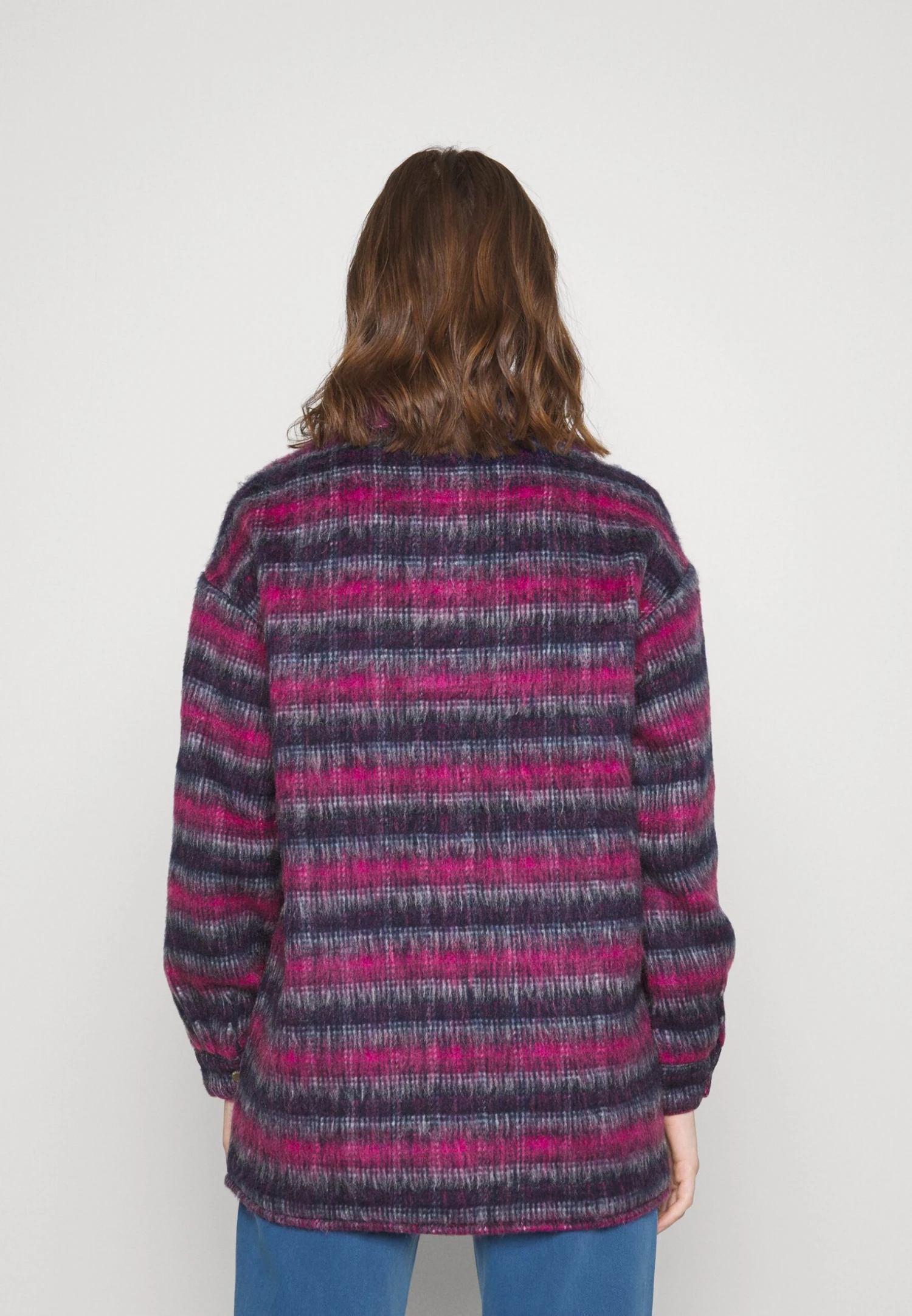 Noisy May Nmlulla Long Shacket- Halflange Jas - Festival Fuchsia 5 Noisy May Nmlulla Long Shacket- Halflange Jas - Festival Fuchsia - Afbeelding 3