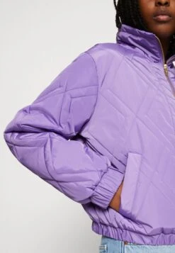 Noisy May Ziggy Quilt - Bomberjacks - Paisley Purple -Noisy May 2cc51ded0654446793462669bad83c69