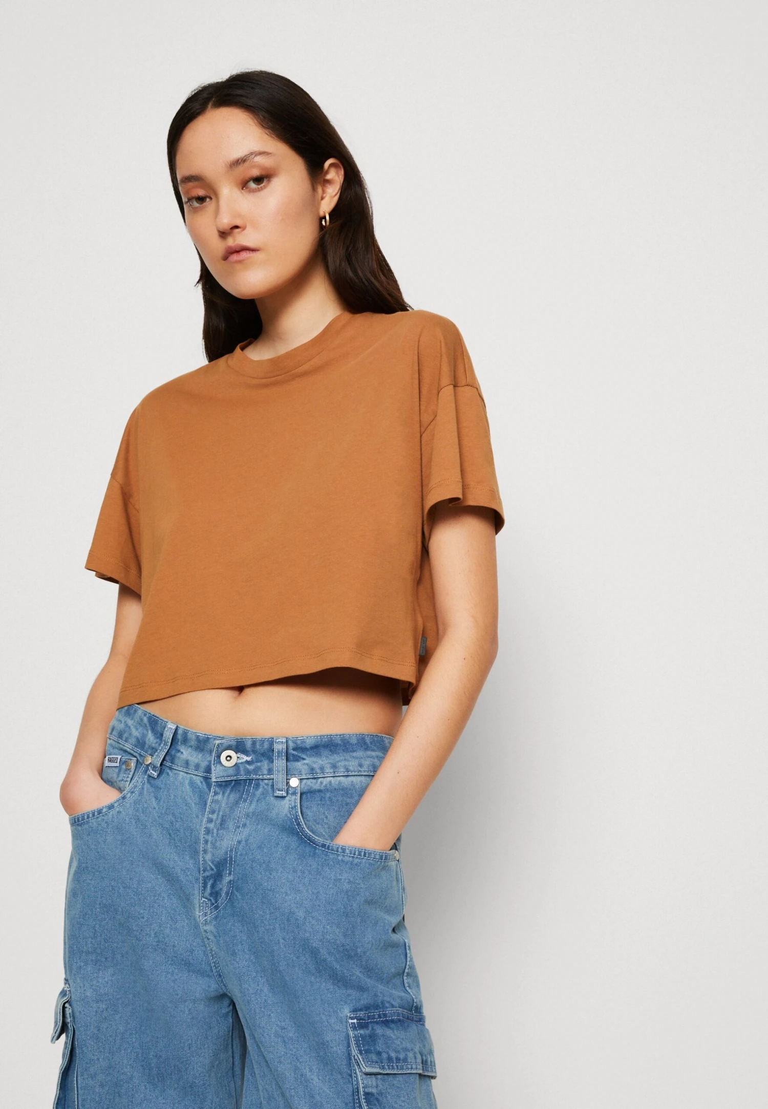 Noisy May Nmalena Semi Crop - T-Shirt Basic - Chipmunk 6 Noisy May Nmalena Semi Crop - T-Shirt Basic - Chipmunk - Afbeelding 4