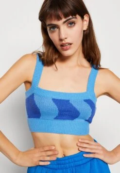 Noisy May Nmcosmic Square Neck - Top - Azure Blue -Noisy May 2e331d5d6bc543bdaf69bd8b1c817227