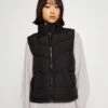 Noisy May Petite Nmdalcon Short Vest Petite - Bodywarmer - Black -Noisy May 307e38d84d5143ce9097b5f0ae1c84c4