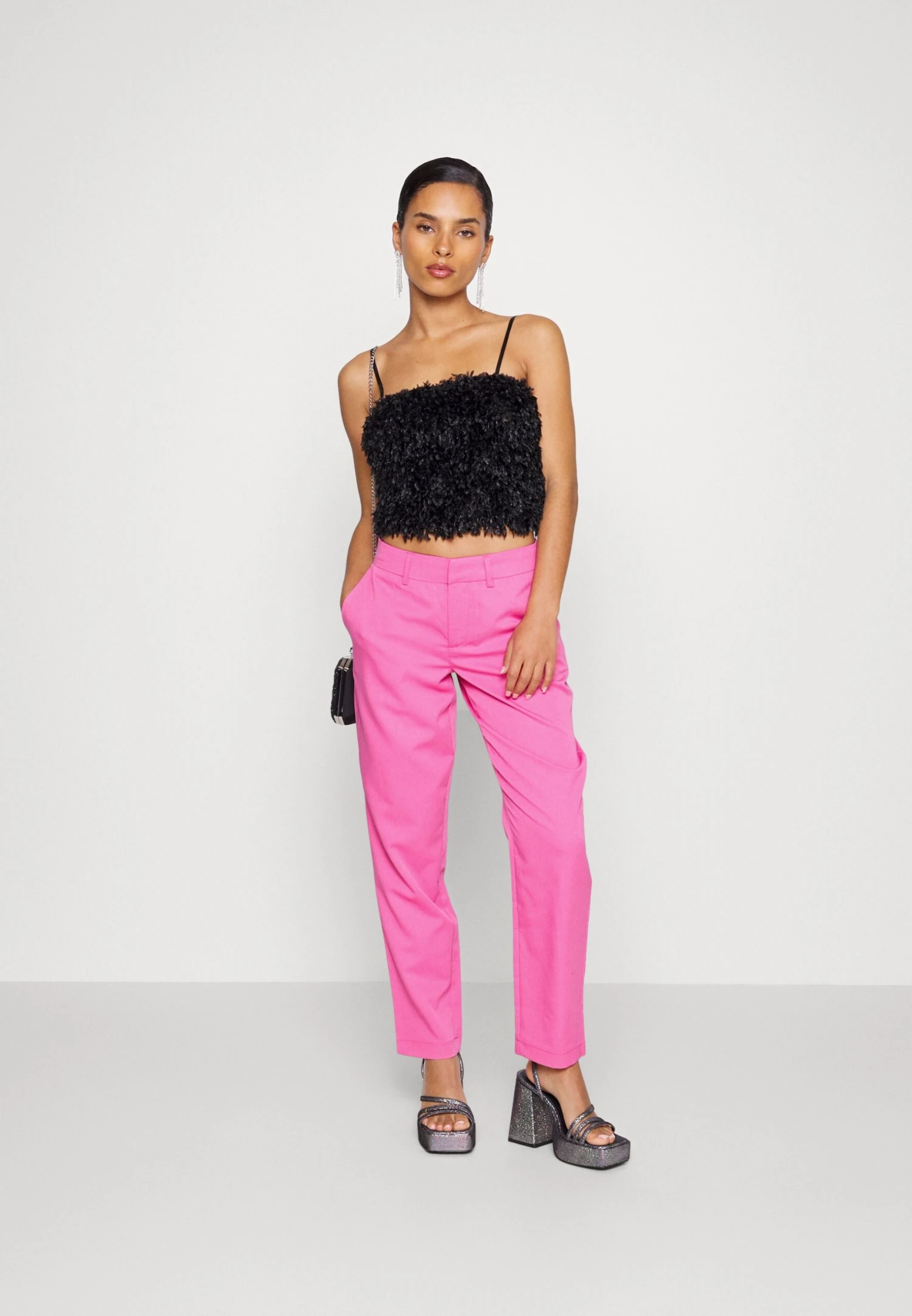Noisy May Petite Nmthea Vivian Pant Petite - Broek - Shocking Pink 4 Noisy May Petite Nmthea Vivian Pant Petite - Broek - Shocking Pink - Afbeelding 2