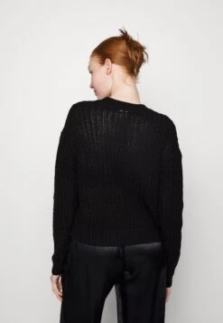 Noisy May Nmcharlie L S O Neck- Trui - Black 10 Noisy May Nmcharlie L S O Neck- Trui - Black -Noisy May 36b4b6064bc14f359b9c3885ba436259