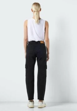 Noisy May Moni Cropped Fit - Slim Fit Jeans - Black 12 Noisy May Moni Cropped Fit - Slim Fit Jeans - Black -Noisy May 3b5972ddd46b4ea2a9183141b2cc3c34