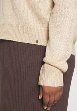 Nmnor PatternCurve - Trui - Eggnog -Noisy May 3c9fa872fb44434bbb046848480be4e5