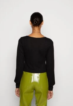 Noisy May Nmcity Ava V-Neck Top- Trui - Black -Noisy May 3ebf167ca73c4f83a314ccb241850d70