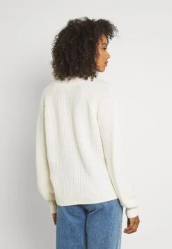 Noisy May Nmtimmy Cardigan- Vest - Sugar Swizzle 10 Noisy May Nmtimmy Cardigan- Vest - Sugar Swizzle -Noisy May 3f3fc38a34e44c4f9a89d8df1fa3b338