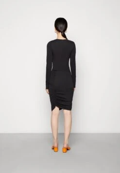 Noisy May Nmapril Rouching Dress - Etui-Jurk - Black -Noisy May 40df7997090841b885161721a3290001