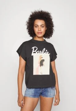 Noisy May Nmhailey Barbie License - T-Shirt Print - Obsidian