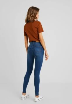 Noisy May Callie - Jeans Skinny Fit - Medium Blue Denim 10 Noisy May Callie - Jeans Skinny Fit - Medium Blue Denim -Noisy May 42e12fd3a02740a4a9dc1d0d9013105f