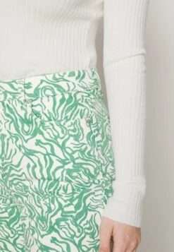 Noisy May Nmship S O-Neck- Trui - Sugar Swizzle -Noisy May 4997223dc3fe4865bae5bcc087b7c2e0