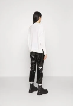 Noisy May Nmelina Oneck - Trui - Sugar Swizzle -Noisy May 4b9ea25a4c6f438988f63c4b056e0e74