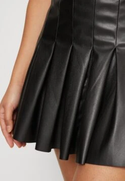 Noisy May Nmpaulo Pleated Skirt - Minirok - Black -Noisy May 4bc6c2008a704015a3d7d3afdd2700e7