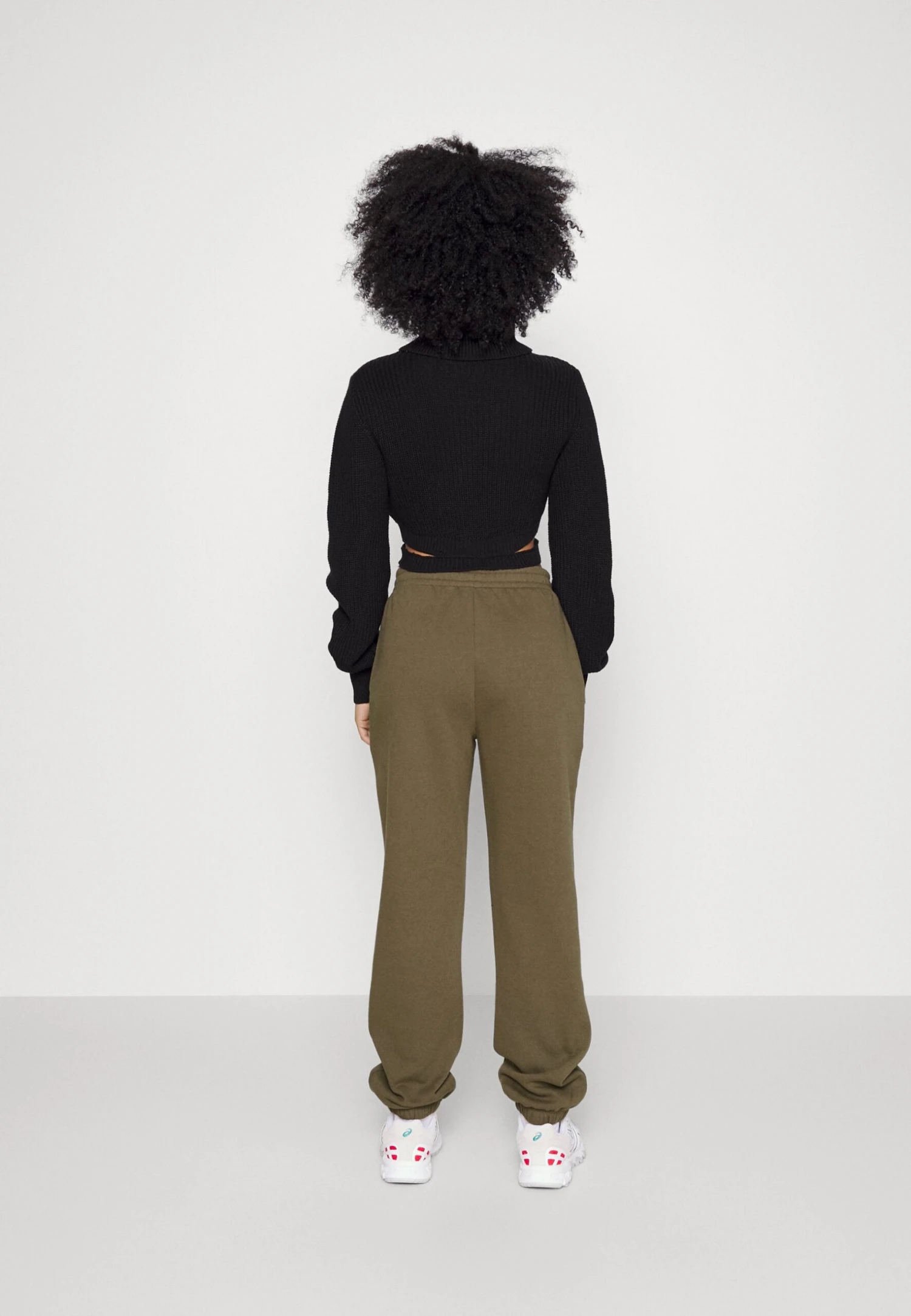 Noisy May Petite Nmalden Logo Pant Petite - Trainingsbroek - Crocodile 5 Noisy May Petite Nmalden Logo Pant Petite - Trainingsbroek - Crocodile - Afbeelding 3