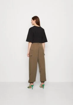 Noisy May Nmlolly Loose Pant - Broek - Crocodile -Noisy May 4d7cf7ca7ad9408695c007e3b946e59e