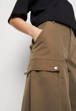 Noisy May Nmlolly Loose Pant - Broek - Crocodile -Noisy May 50adb19df9d744ed950b156dbe24e588