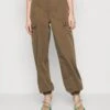 Noisy May Nmlolly Loose Pant - Broek - Crocodile 1 Noisy May Nmlolly Loose Pant - Broek - Crocodile -Noisy May 510c2b3f14434cb99bd67eba0dd0c966