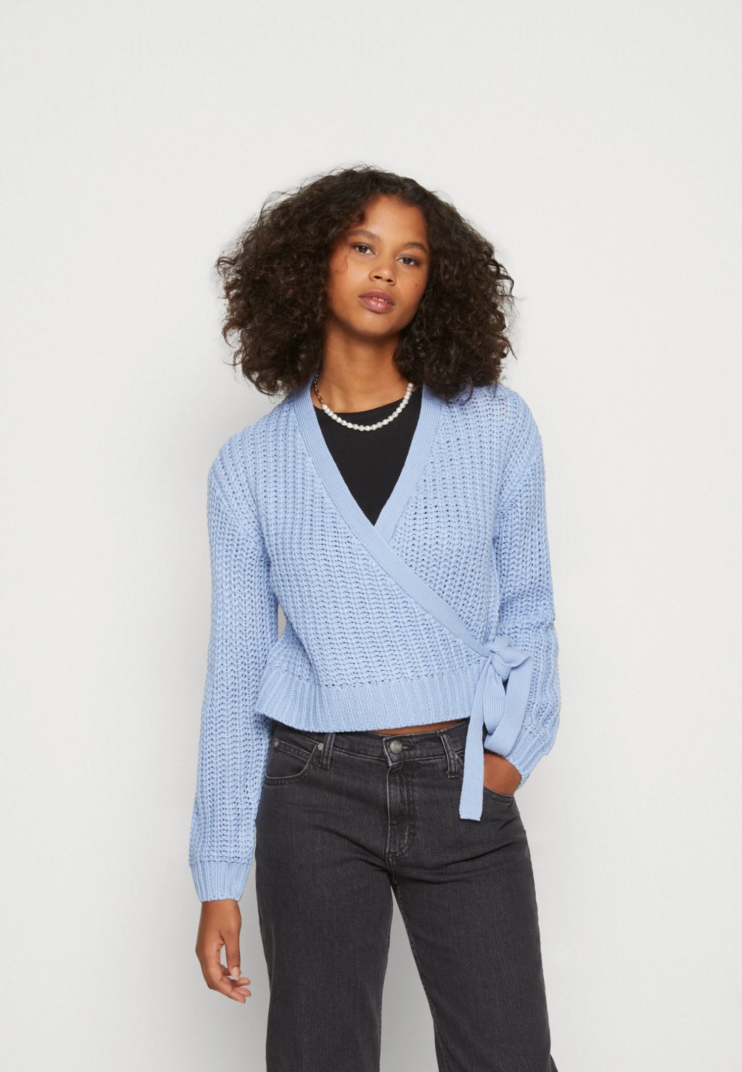 Noisy May Nmbarley Wrap Cardigan - Vest - Serenity 3 Noisy May Nmbarley Wrap Cardigan - Vest - Serenity