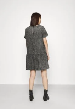 Noisy May Nmemilia Dress - Jurk - Medium Grey Denim -Noisy May 589239b8a3074477a9b422db19e03d75
