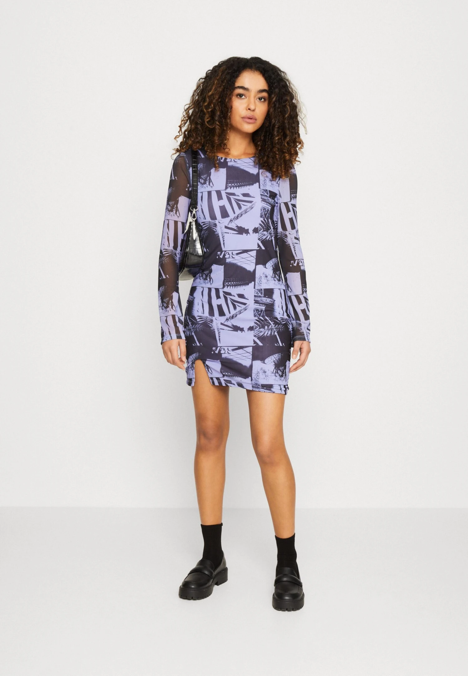 Noisy May Nmcarrie Short Slit Dress - Etui-Jurk - Jacaranda 4 Noisy May Nmcarrie Short Slit Dress - Etui-Jurk - Jacaranda - Afbeelding 2