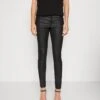 Noisy May Nmallie Skinny Coated Pant - Broek - Black 2 Noisy May Nmallie Skinny Coated Pant - Broek - Black -Noisy May 5f1f5a2d89de4828a4ba282710fa152b
