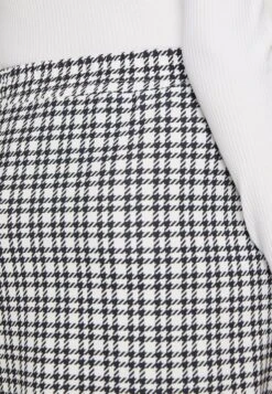 Noisy May Nmjasa Skirt - Kokerrok - Bright White/Black -Noisy May 614076a5d7cd4375be7cb85d0a886f38
