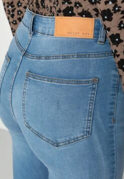 Noisy May Nmsallie Flare - Bootcut Jeans - Light Blue Denim -Noisy May 637fbf4c74174d9babc9ae65d520a073