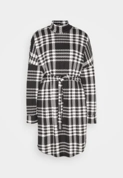 Noisy May Nmcity Ava Short Dress - Jerseyjurk - Black/White 12 Noisy May Nmcity Ava Short Dress - Jerseyjurk - Black/White -Noisy May 63c30d8da588494ca869155e83d19437