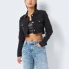 Noisy May Nmjulia Crop Jacket- Spijkerjas - Black Denim 2 Noisy May Nmjulia Crop Jacket- Spijkerjas - Black Denim -Noisy May 643c210686bf45c492853991b2df1981