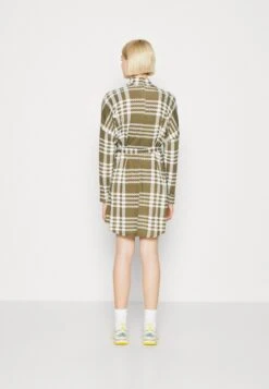 Noisy May Nmcity Ava Short Dress - Jerseyjurk - Kalamata/White -Noisy May 648cbd3aba484e9ab6ef796481a061d7