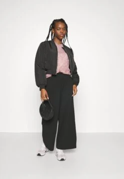 Noisy May Petite Nmjasa Wide Pant- Broek - Black 9 Noisy May Petite Nmjasa Wide Pant- Broek - Black -Noisy May 652a26cf90904fde945475aa0115fb5d