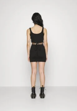 Noisy May Petite Nmceleste Chain Detail - Minirok - Black -Noisy May 696c1509cf534255bd04340e3fc3fef3