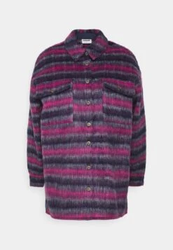 Noisy May Nmlulla Long Shacket- Halflange Jas - Festival Fuchsia 10 Noisy May Nmlulla Long Shacket- Halflange Jas - Festival Fuchsia -Noisy May 69a56598854b4c3a8853869ffa52cafe