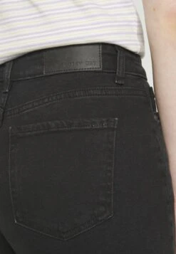 Noisy May Nmmoni Ank - Straight Leg Jeans - Black Denim -Noisy May 6a2becddf06a41bfadfabc7ce140c946