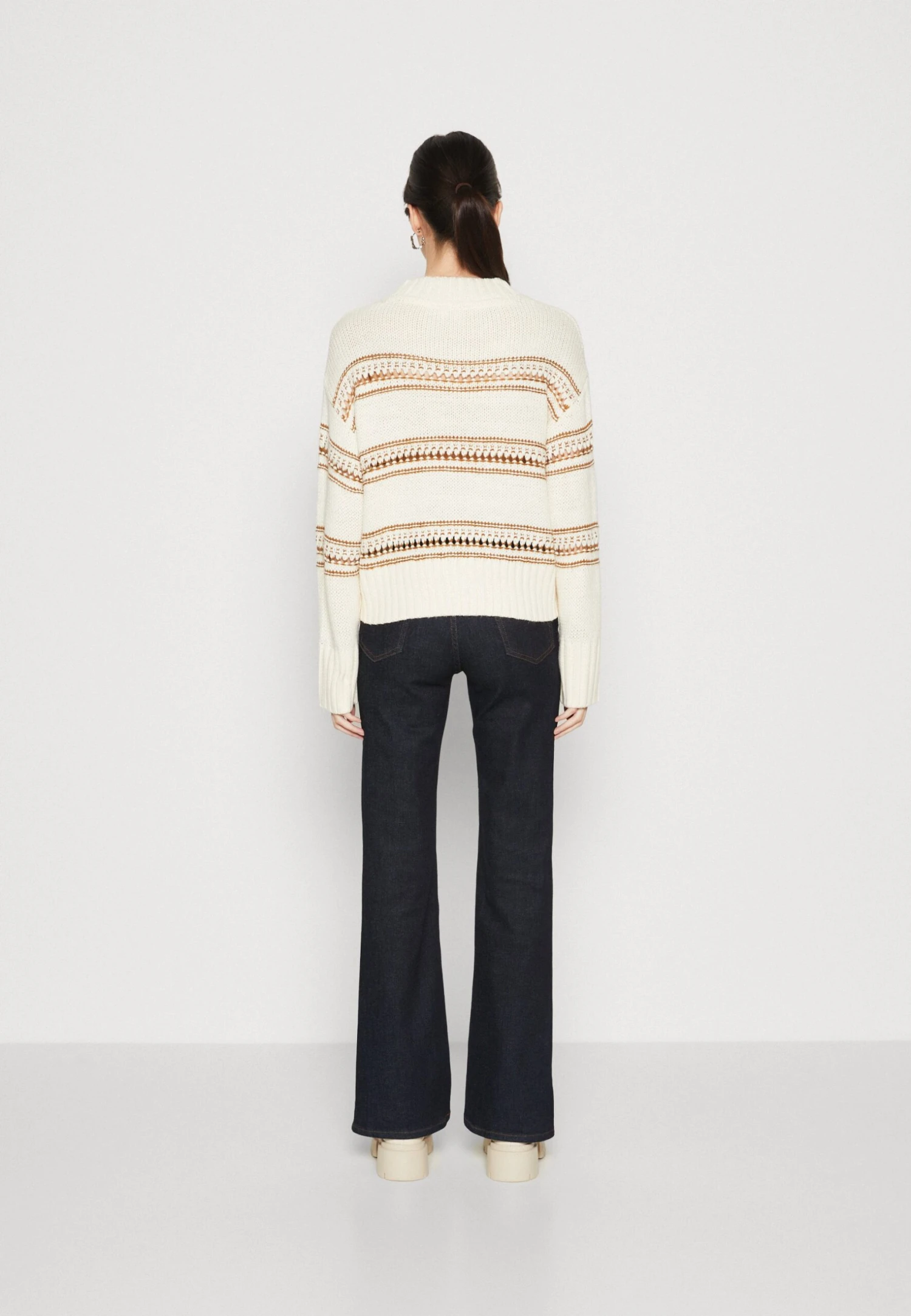 Noisy May Nmbibbi O-Neck - Trui - Eggnog 5 Noisy May Nmbibbi O-Neck - Trui - Eggnog - Afbeelding 3